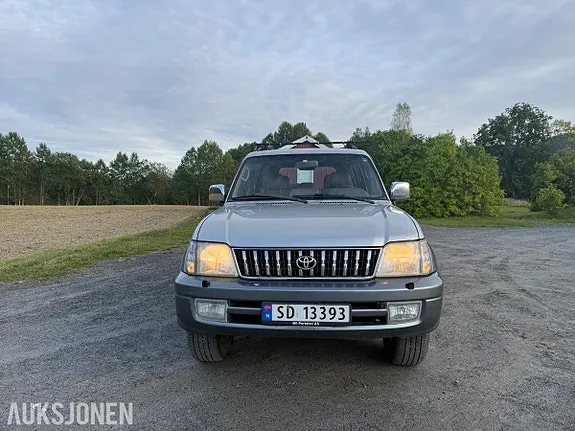 Toyota Land Cruiser 2002 photo 2
