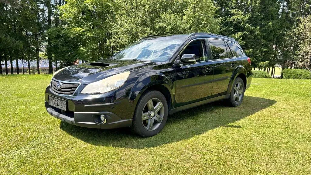Subaru Outback 2010 photo 3