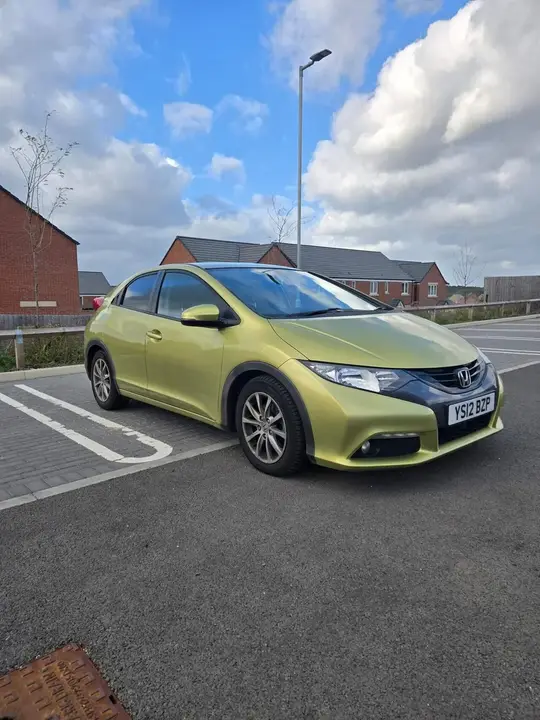 Honda Civic 2012 photo 2