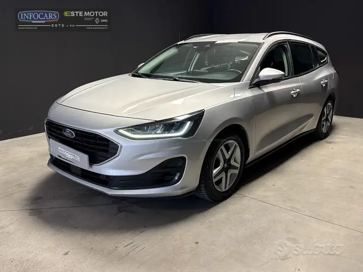 Ford Focus 2022 photo 3