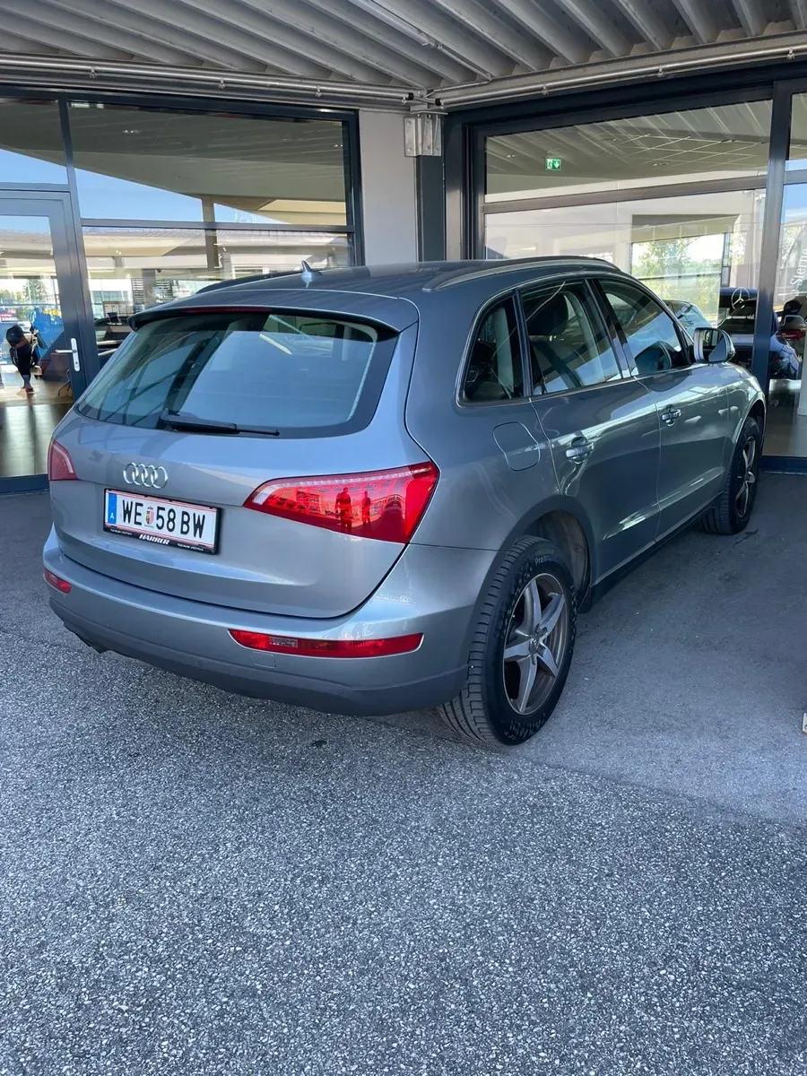 Audi Q5 2009 photo 2