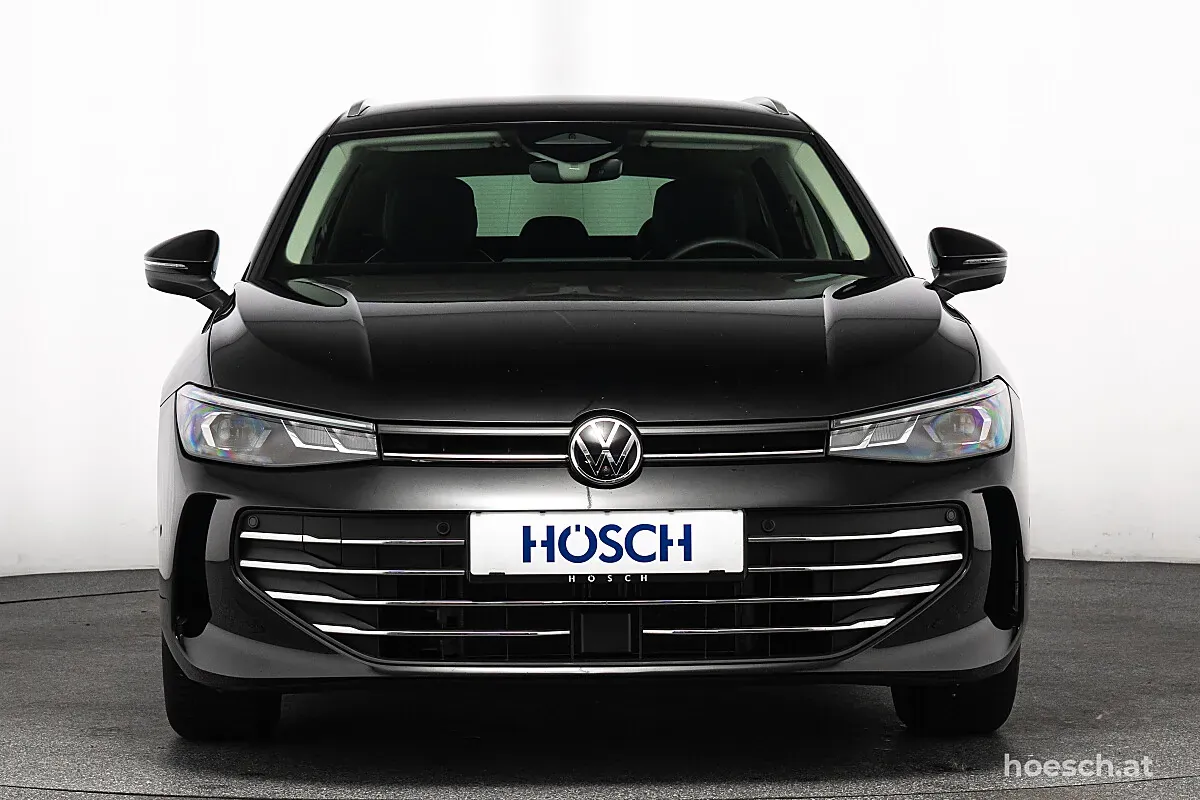 Volkswagen Passat 2025 photo 2