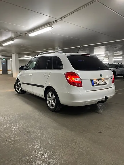 Skoda Fabia 2012 photo 4