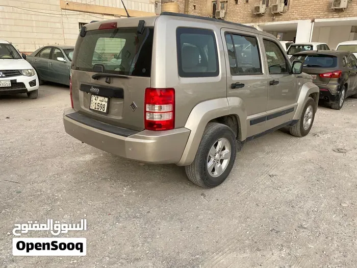 Jeep Grand Cherokee 2010 photo 3