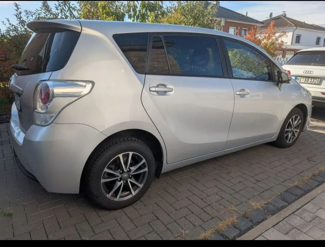 Toyota Verso 2014 photo 3