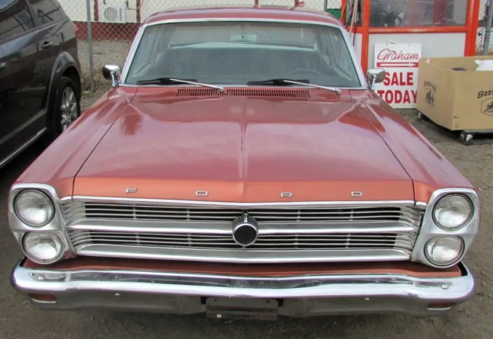 Ford Fairlane 1966 photo 2