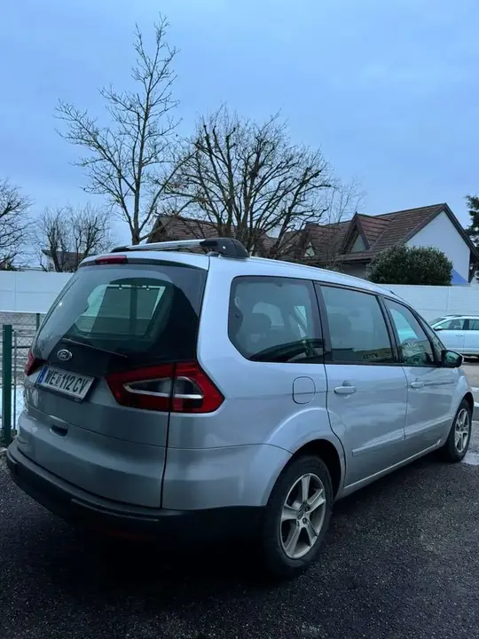 Ford Galaxy 2014 photo 3