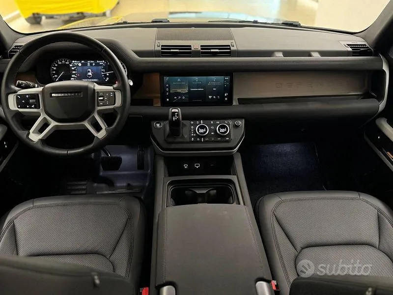 Land Rover Defender 2023 photo 4