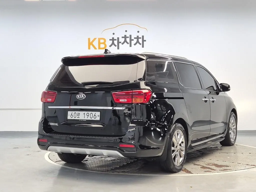 Kia Carnival 2019 photo 3