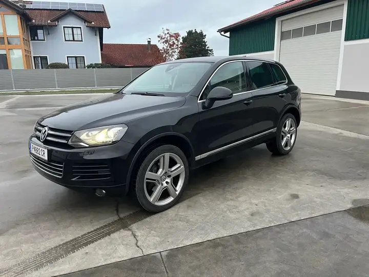 Volkswagen Touareg 2011 photo 2