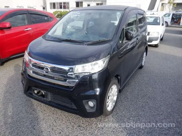 Nissan Dayz Highway Star X 2013 photo 2
