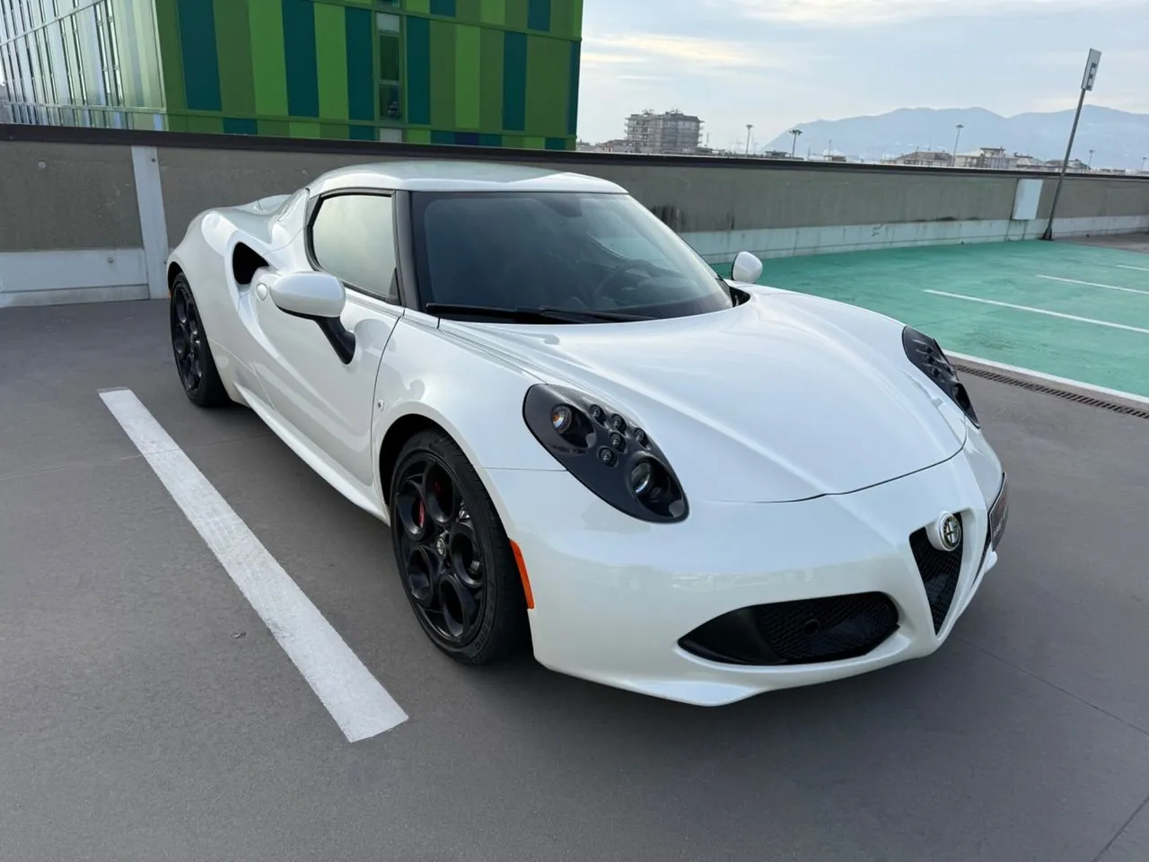 Alfa Romeo 4C 2016 photo 2