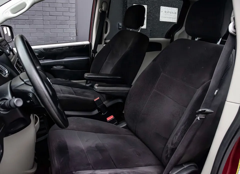 Dodge Grand Caravan 2014 photo 3