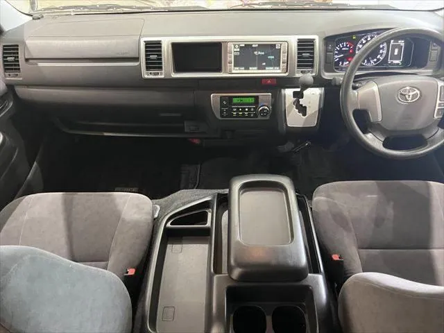 Toyota Hiace Wagon 2020 photo 3