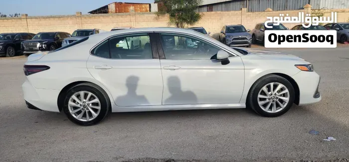 Toyota Camry 2023 photo 2