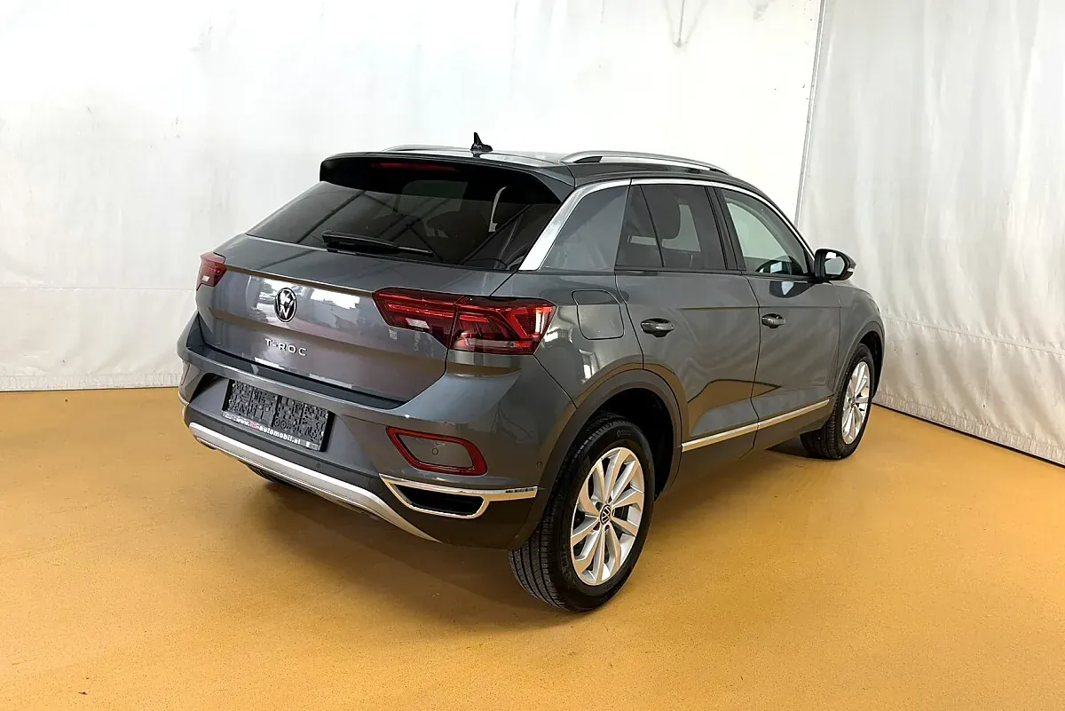 Volkswagen T-Roc 2023 photo 3