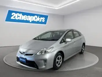 Toyota Prius 2015 photo 2