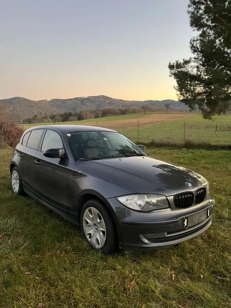BMW 1 Series 2008 photo 2