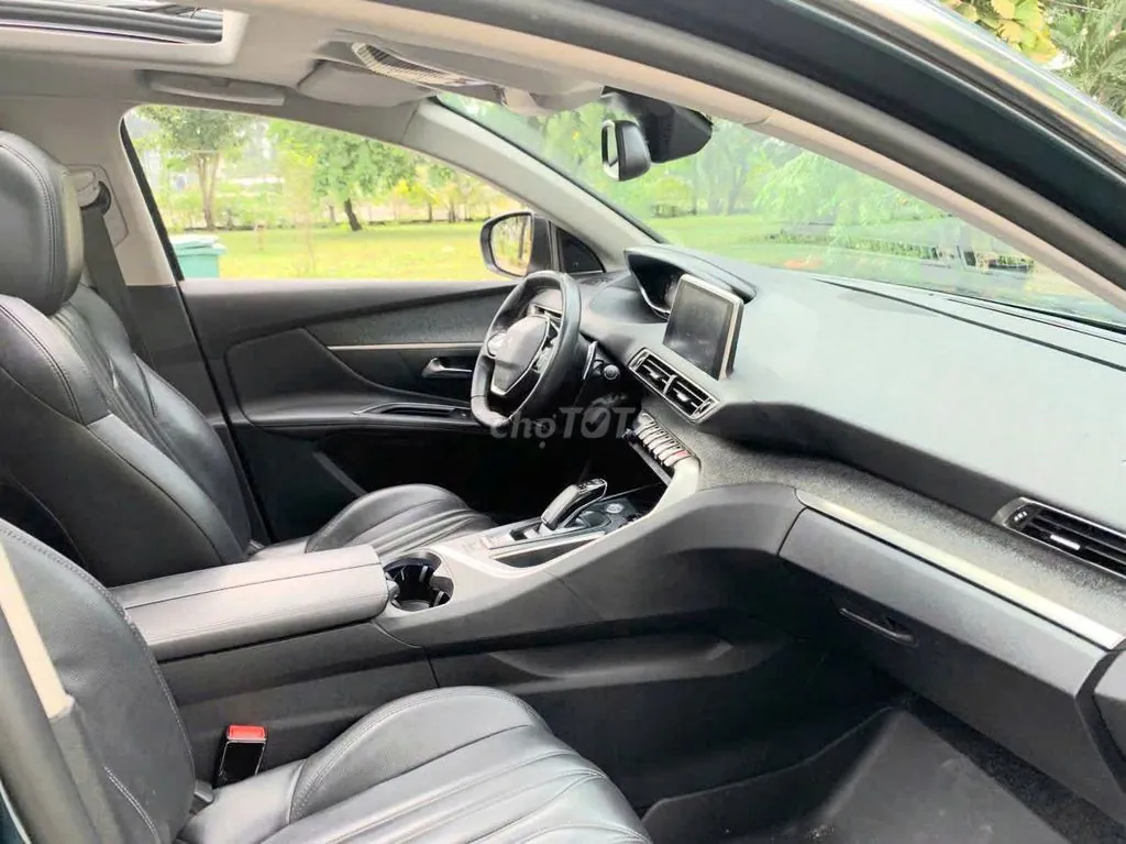 Peugeot 5008 2020 photo 2