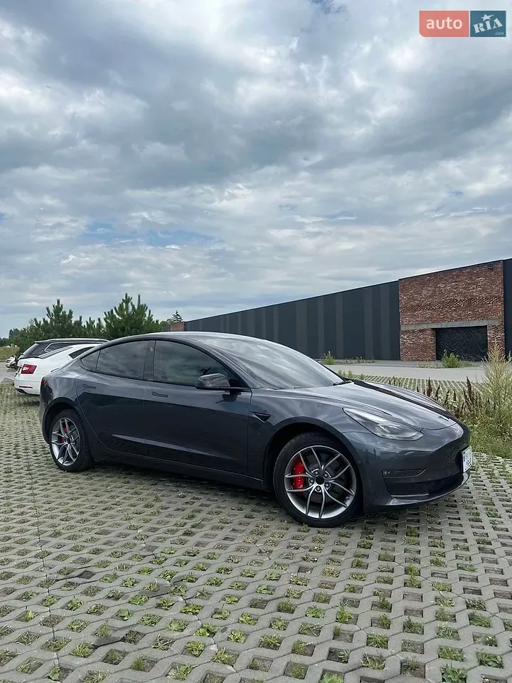 Tesla Model 3 2021 photo 3