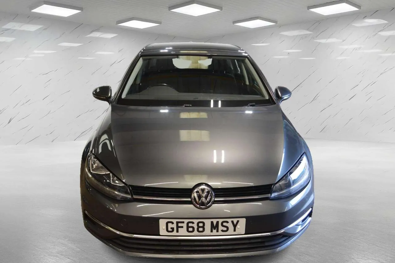 Volkswagen Golf 2018 photo 2