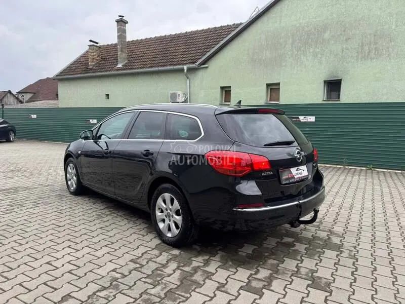 Opel Astra 2015 photo 4