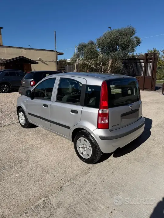Fiat Panda 2010 photo 4