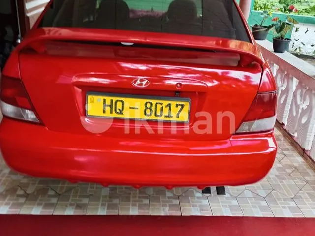 Hyundai Accent 2000 photo 2