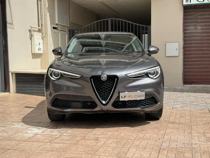 Alfa Romeo Stelvio 2021 photo 2