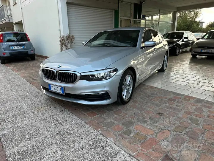 BMW 530E