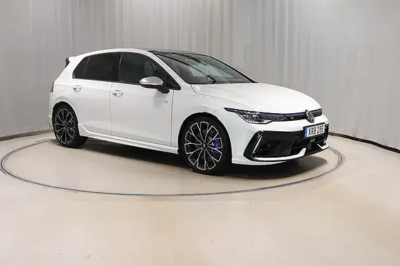 Volkswagen Golf I 2026 photo 3