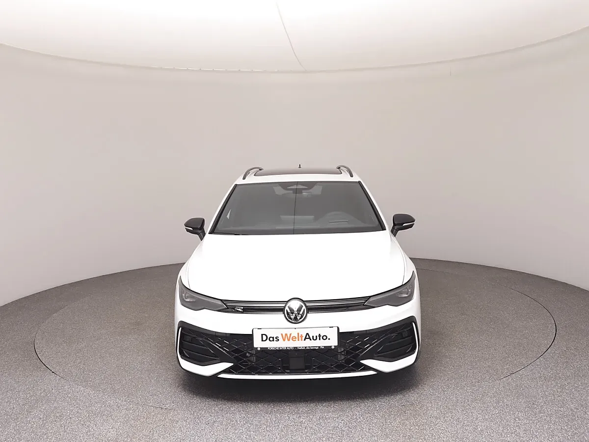 Volkswagen Golf 2026 photo 3