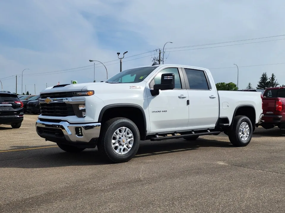 Chevrolet Silverado 3500Hd 2026 photo 2