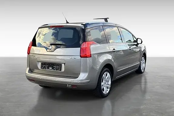 Peugeot 5008 2011 photo 5