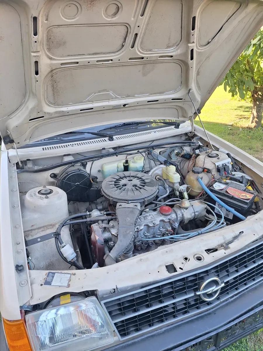 Opel Kadett 1984 photo 3