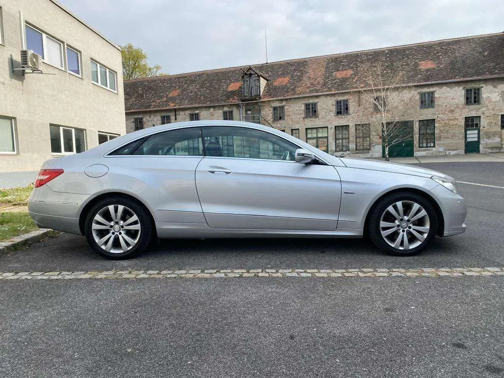 Mercedes-Benz Eklasse 2009 photo 3