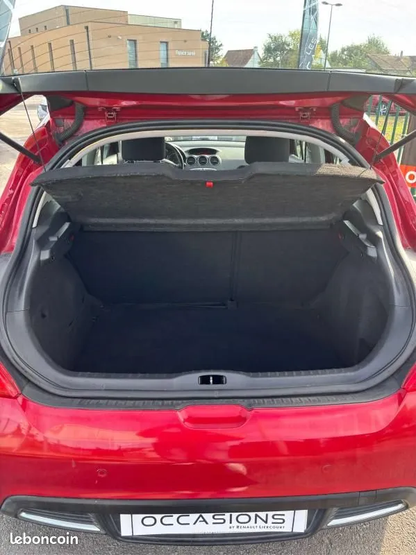 Peugeot 308 2011 photo 5