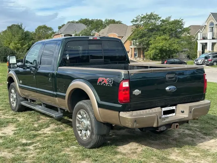 Ford E-350 2013 photo 4