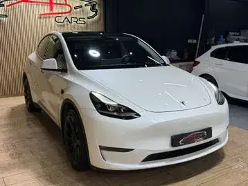 Tesla Model Y 2023 photo 2