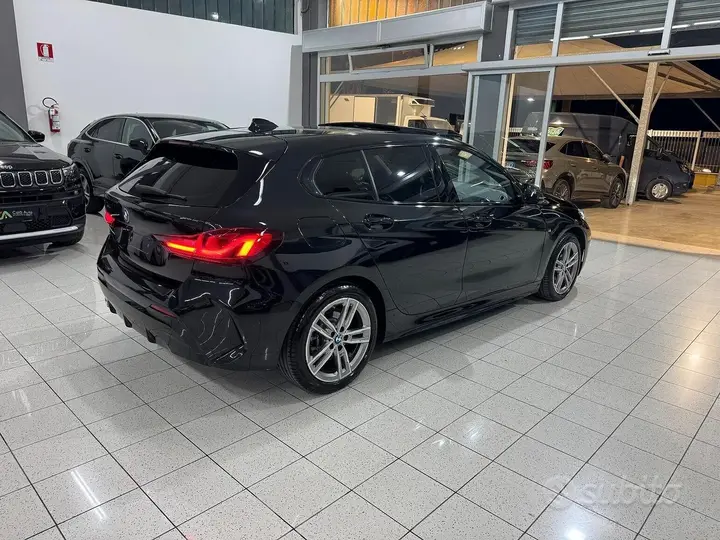 BMW 1 Series 2023 photo 4