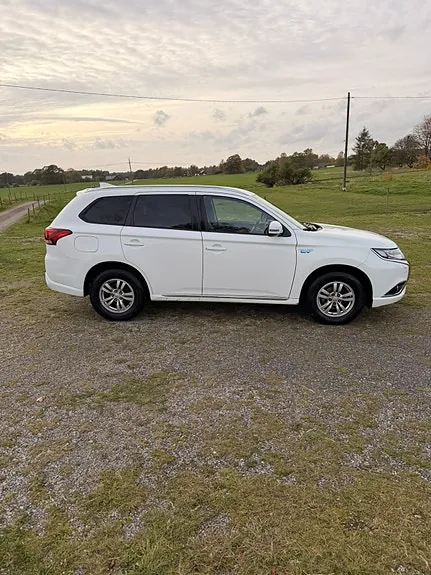 Mitsubishi Outlander 2018 photo 3