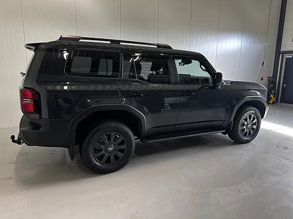 Toyota Land Cruiser 2025 photo 5