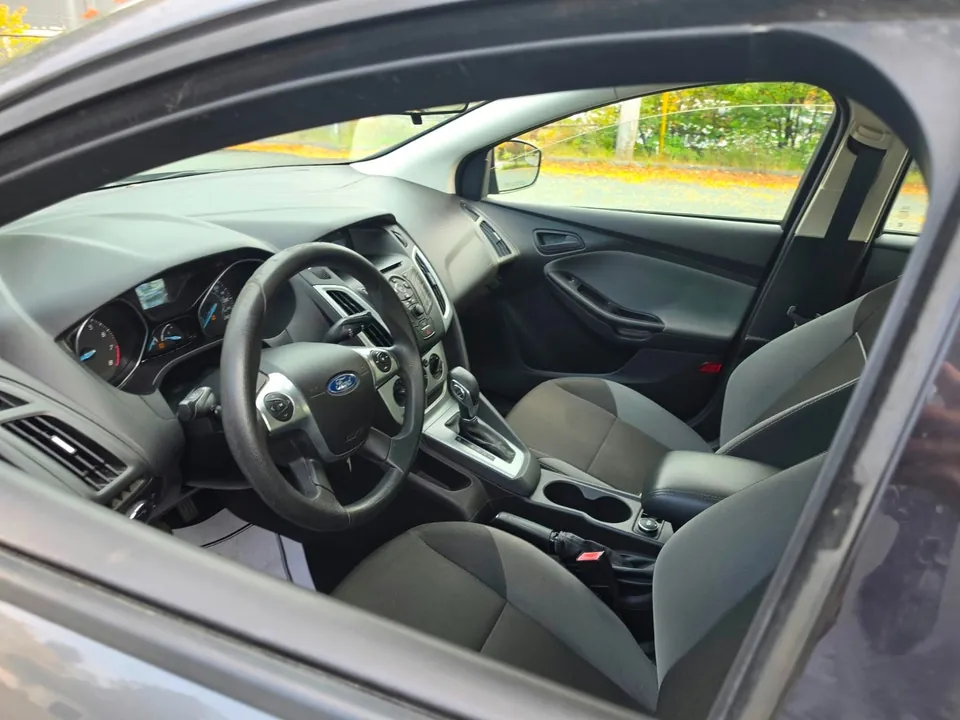Ford Focus 2012 photo 5