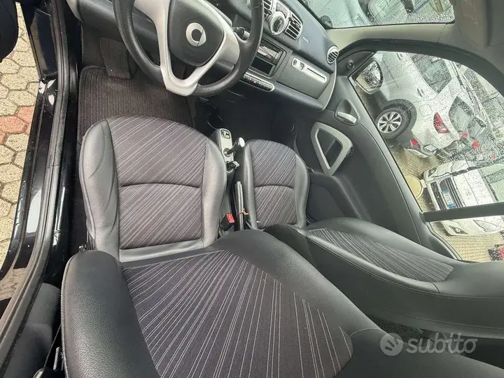 Smart Fortwo 2012 photo 3