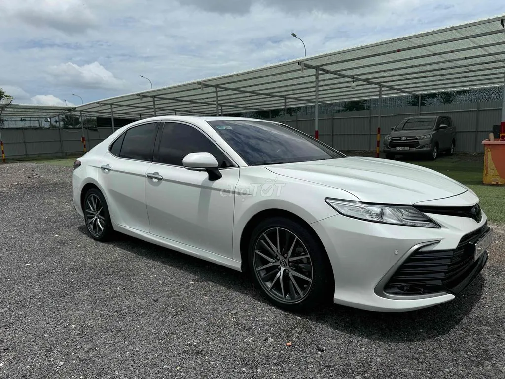 Toyota Camry 2022 photo 5