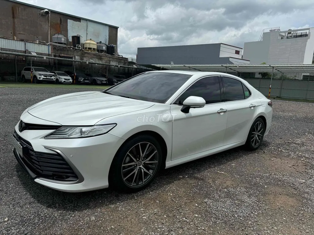 Toyota Camry 2022 photo 2