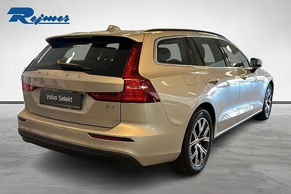 Volvo V60 2023 photo 3