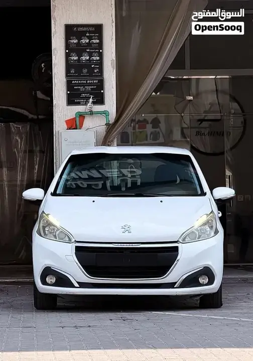 Peugeot 208 2019 photo 2
