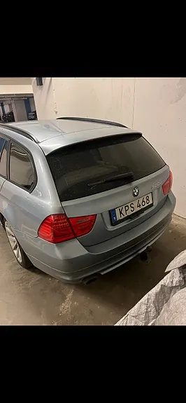 BMW 320D 2010 photo 2