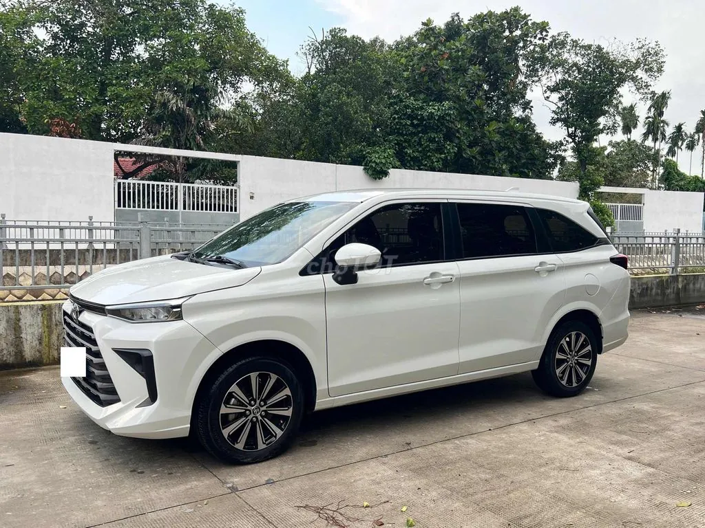 Toyota Avanza Premio 2024 photo 3